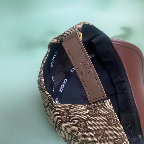 Gucci Tan and Brown Monogram Cap - Picture 5 of 6